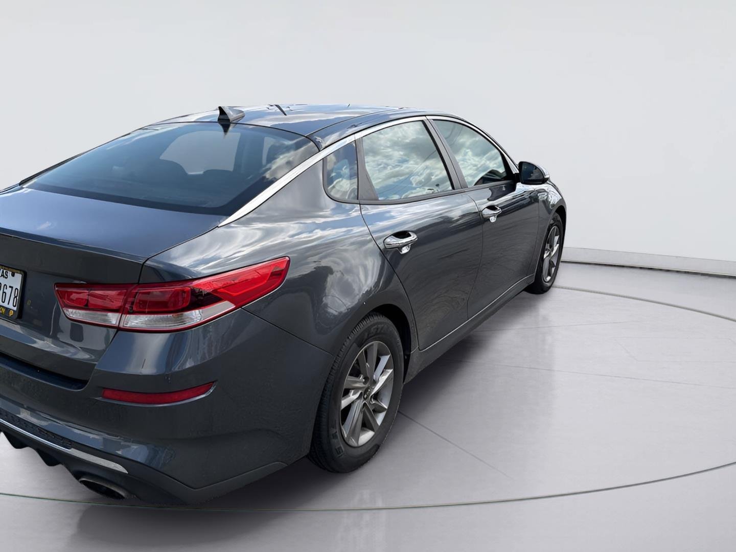 Used 2020 Gray Kia LX image 3