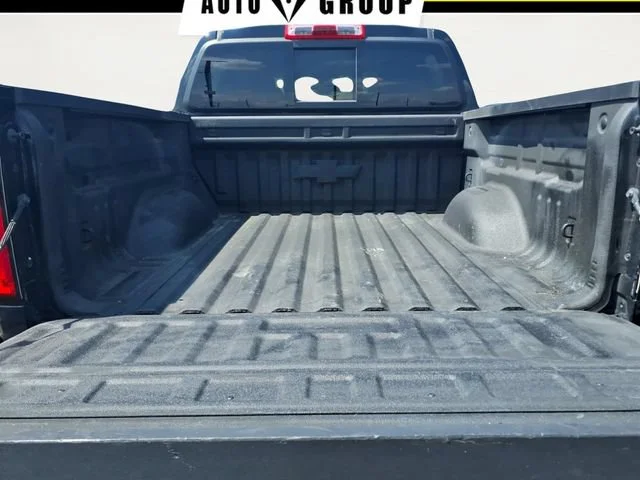 Used 2022 Black Chevrolet Z71 image 21