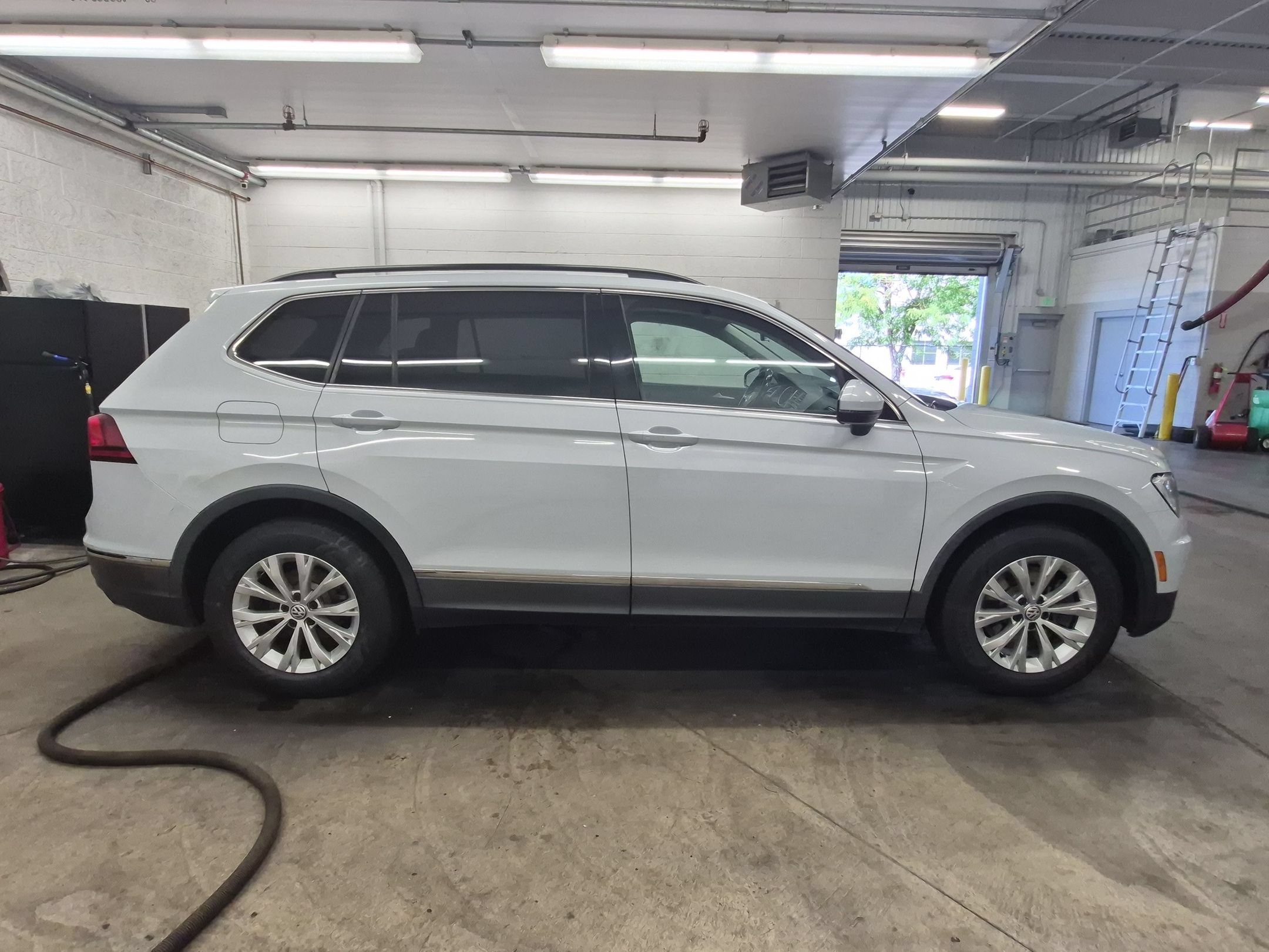 Used 2018 Volkswagen Tiguan SE with VIN 3VV2B7AX6JM046973 for sale in South Jordan, UT