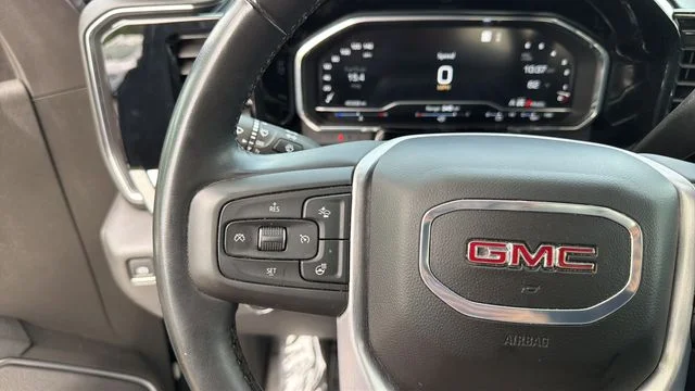 Used 2025 Silver GMC SLT image 22