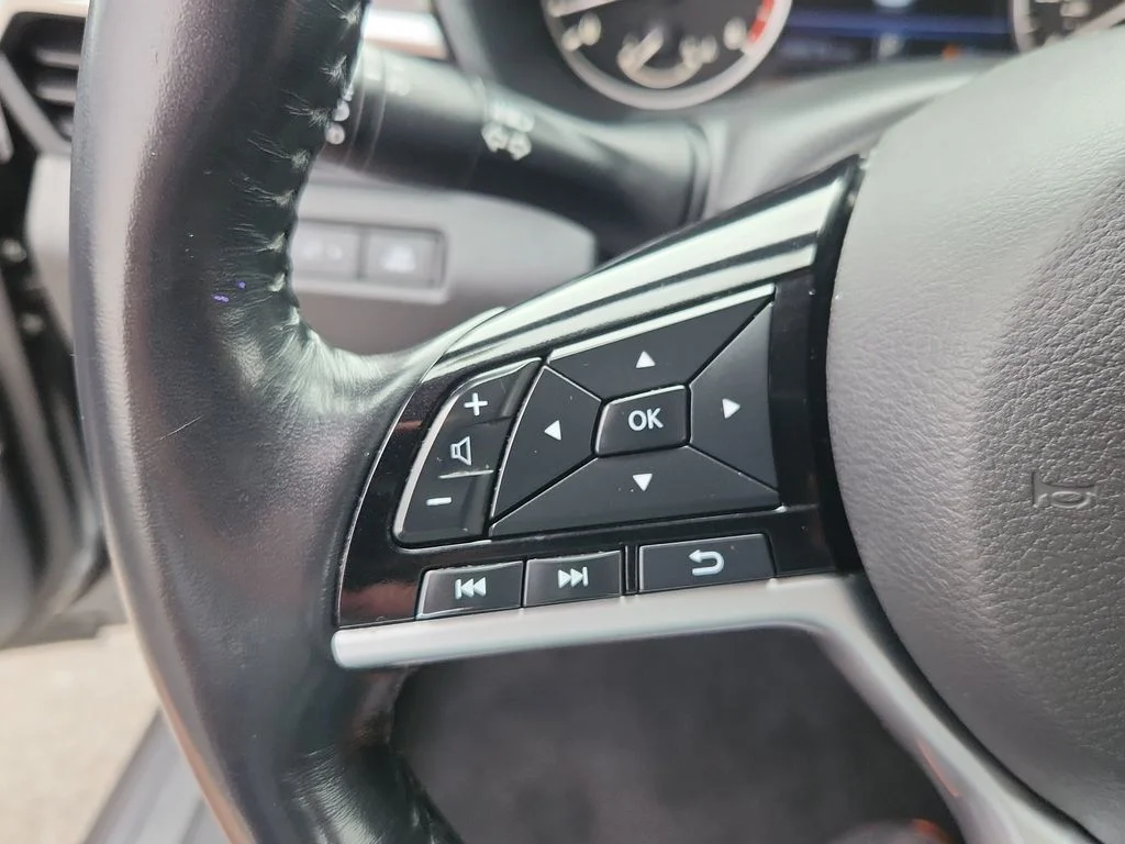 Used 2019 Gray Nissan 2.5 Platinum image 16