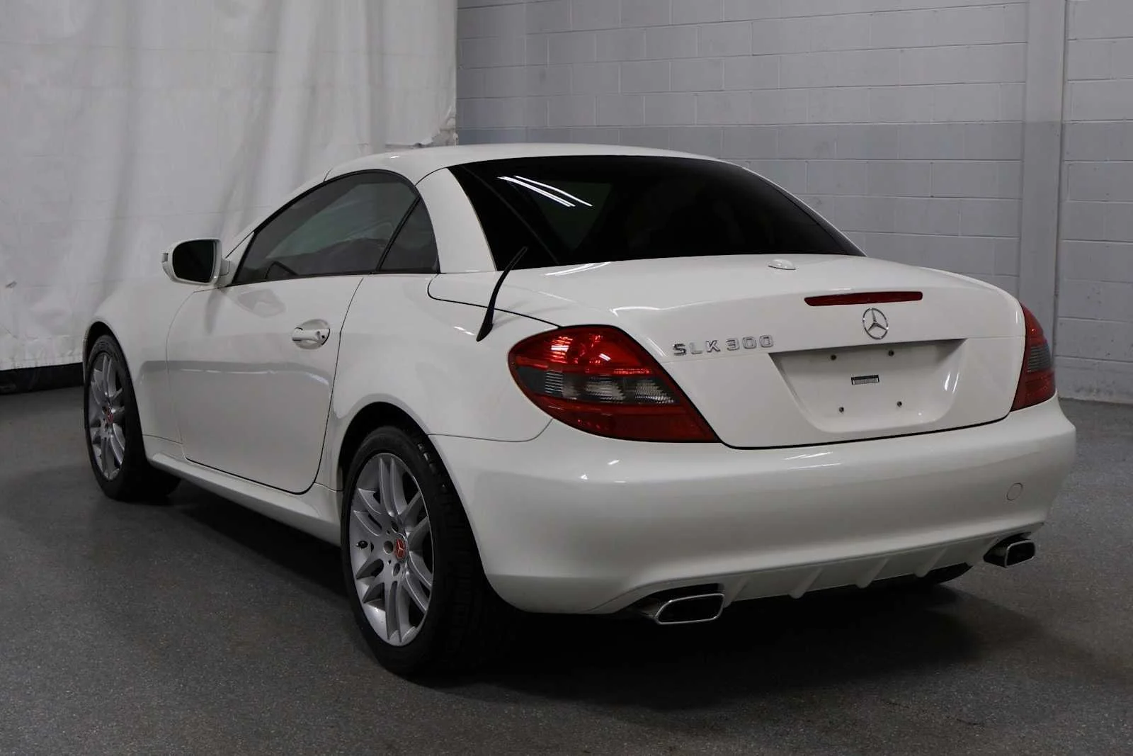 Used 2009 Arctic White Mercedes-Benz 3.0L image 3