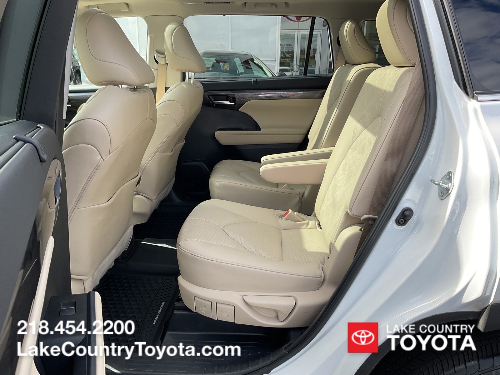 Used 2024  Toyota Platinum image 17