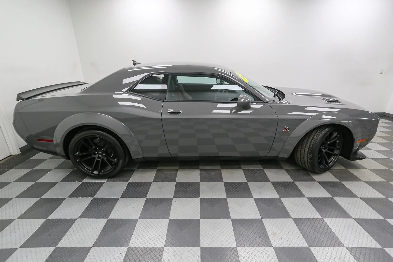 Used 2023 Destroyer Gray Clearcoat Dodge R/T Scat Pack Widebody image 9