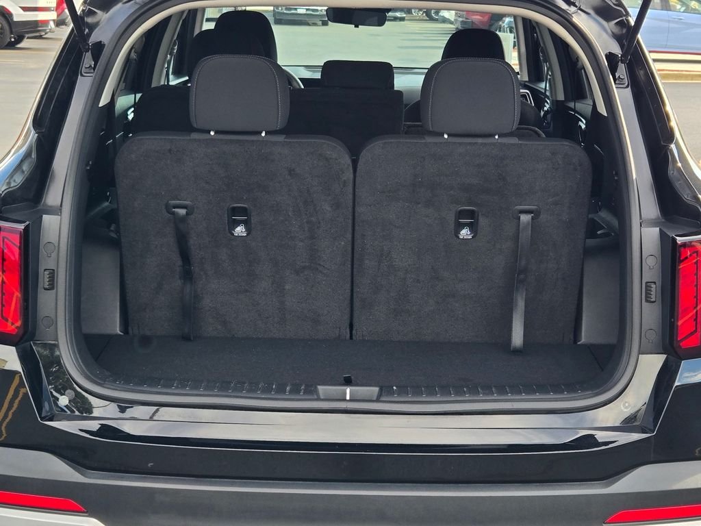 2024 Kia Sorento LX - Photo 21