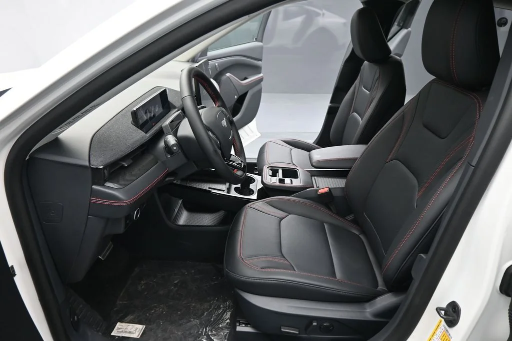 New 2026 Star White Metallic Tri-coat Ford Premium image 9