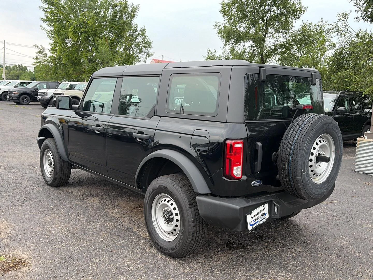New 2025 Shadow Black Ford Base image 3