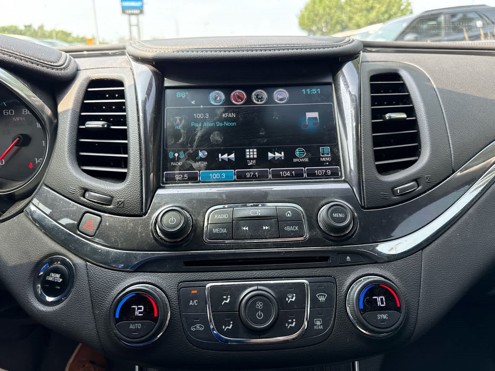 Used 2020 BLACK Chevrolet Premier image 9
