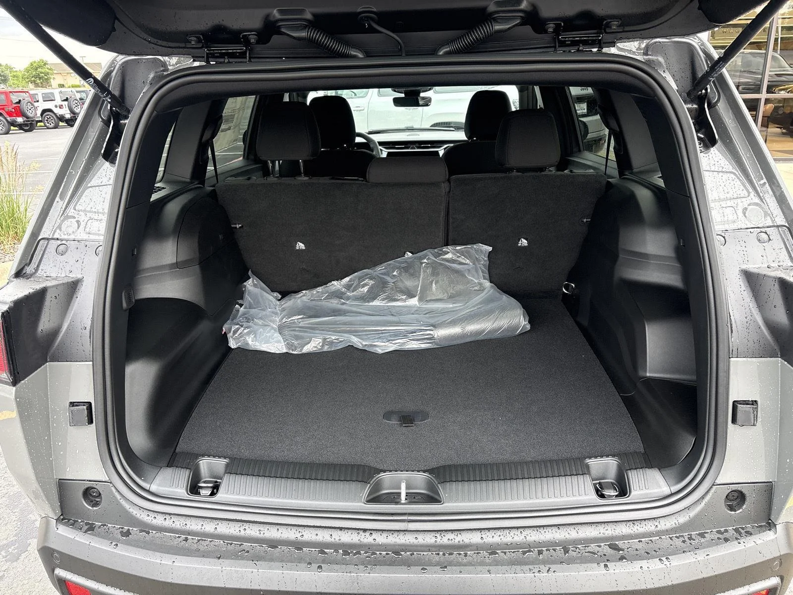 New 2026 Sting-Gray Clearcoat Jeep Laredo image 11