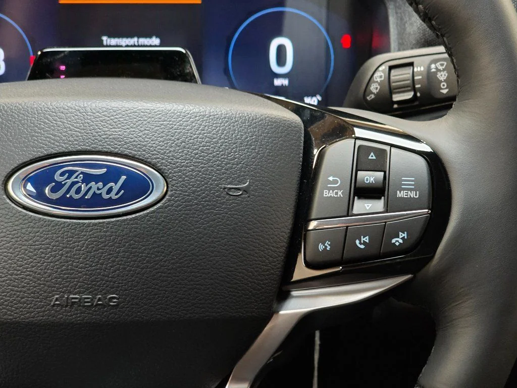 New 2026 Gray Ford Platinum image 26