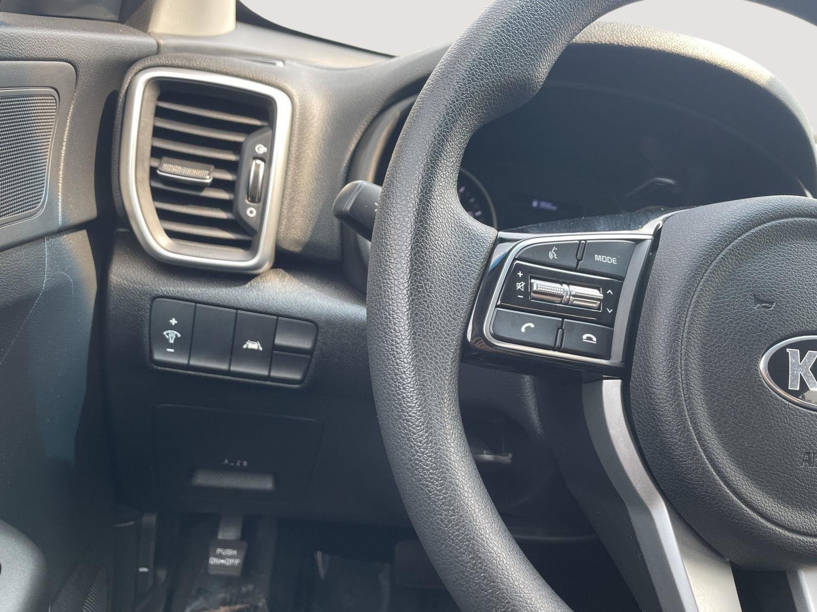 Used 2022 Snow White Pearl Kia LX image 4