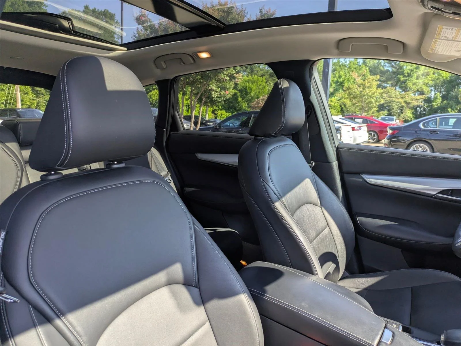 Used 2020  INFINITI LUXE image 32