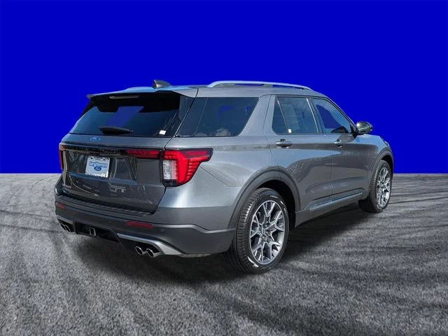 Certified Used 2025 Gray Metallic Ford Platinum image 4