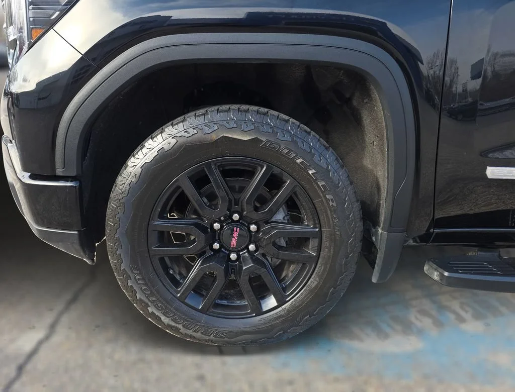 Certified Used 2022 Onyx Black GMC Elevation image 23