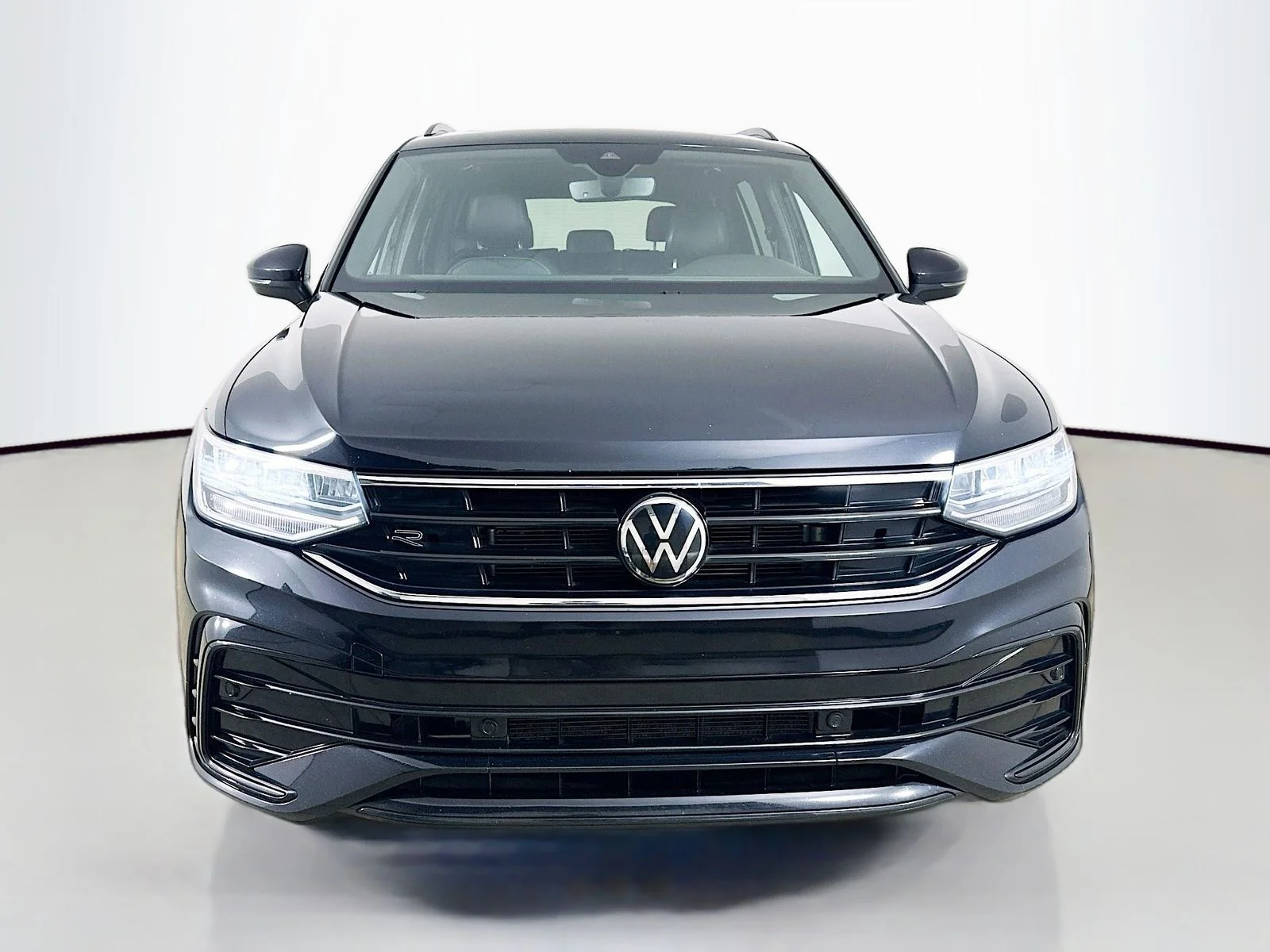 Used 2022 Black Volkswagen  image 2