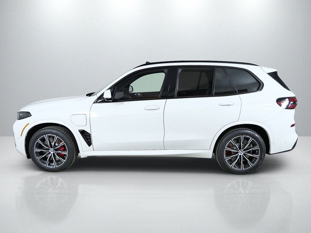 Used 2026 Alpine White BMW xDrive50e image 16