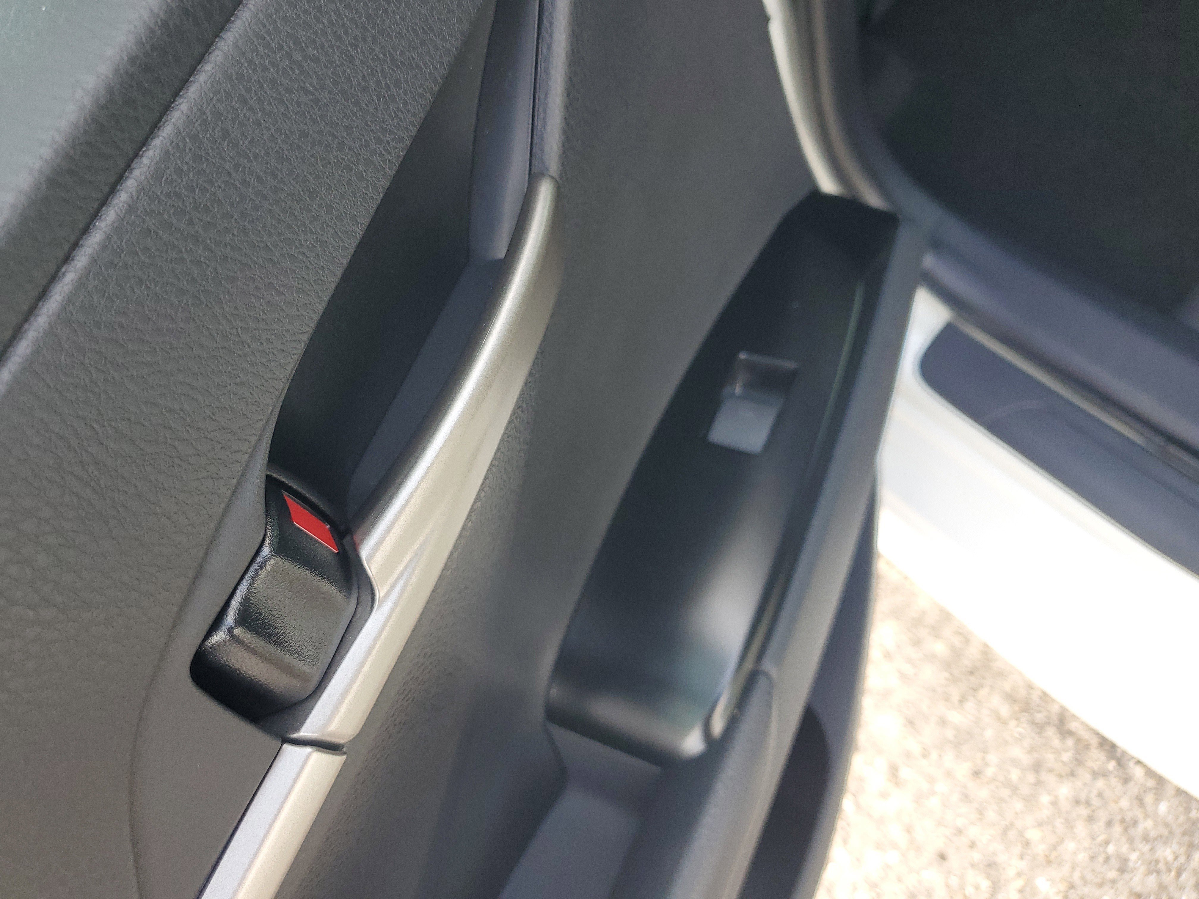 Used 2025 Ice Cap Toyota SE image 14