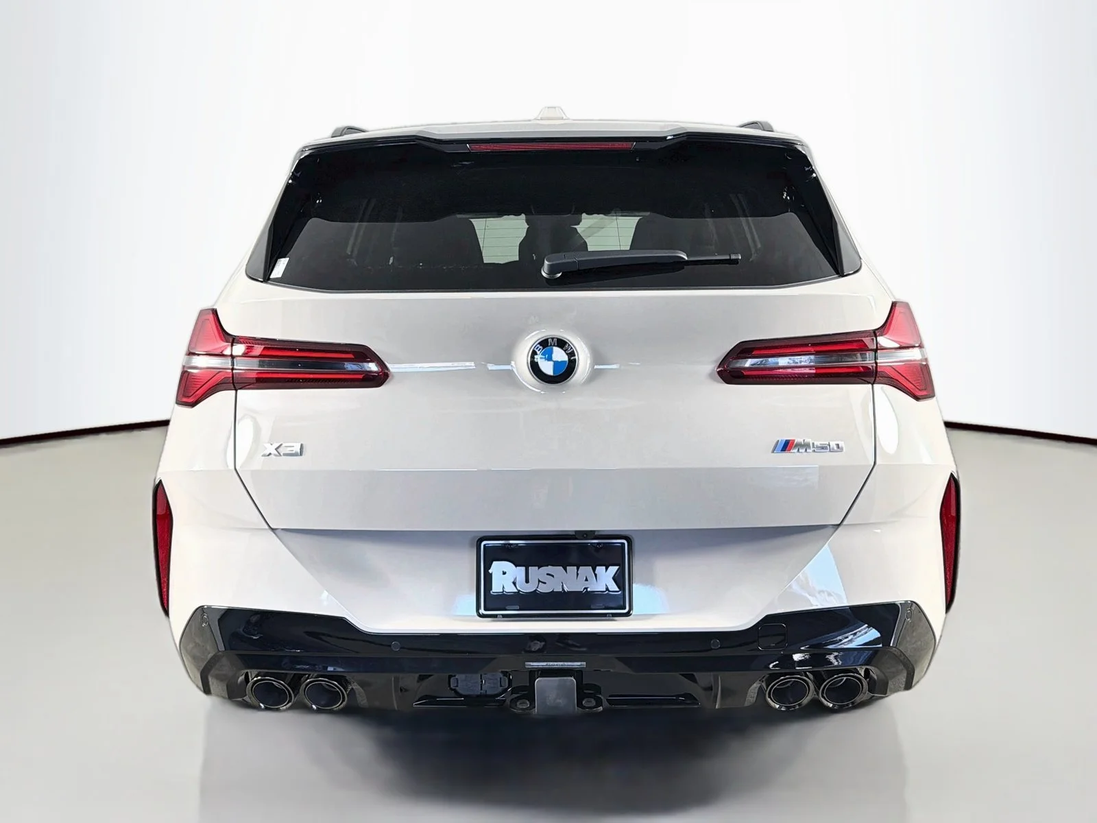 New 2026 Dune Grey Metallic BMW M50 xDrive image 6