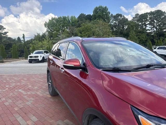 Used 2017 Red Kia EX image 18