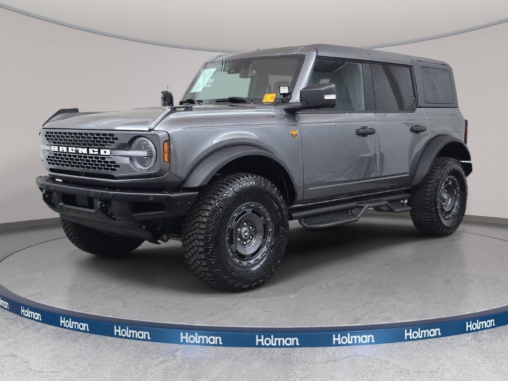 Used 2024 Gray Metallic Ford Badlands image 1