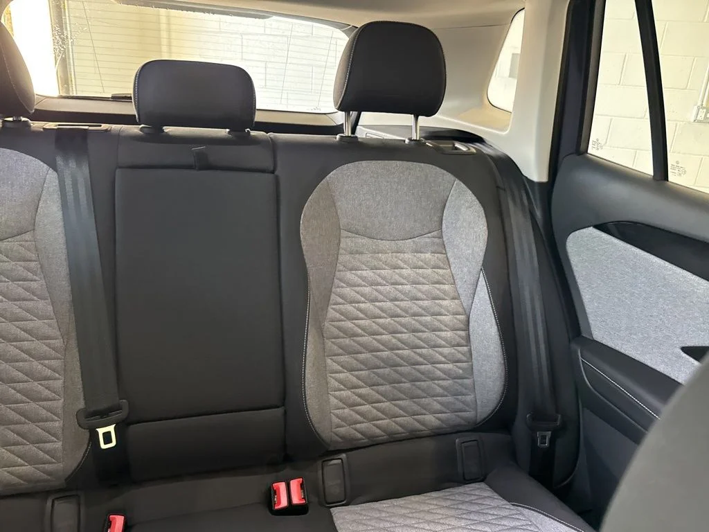 2026 Volkswagen Tiguan SE - Photo 15