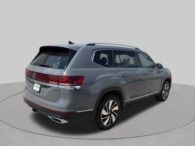 Used 2025 Gray Volkswagen 2.0T SEL image 5