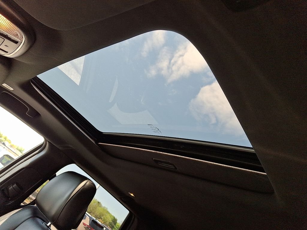 Used 2020 Black Jeep Limited image 15
