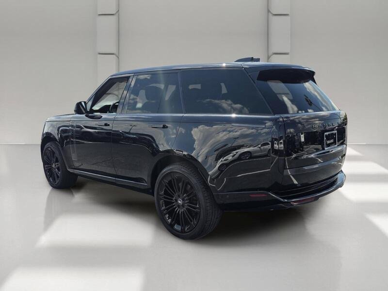 Used 2024 Santorini Black Metallic LAND ROVER P530 SE SWB image 3