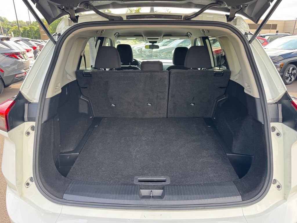 Used 2024 White Nissan S image 16
