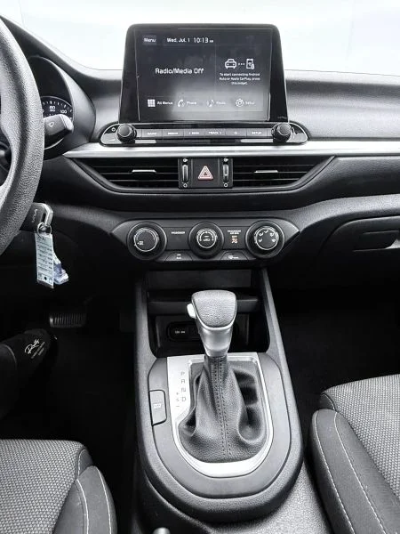 Used 2023  Kia LXS Sedan 4D image 38