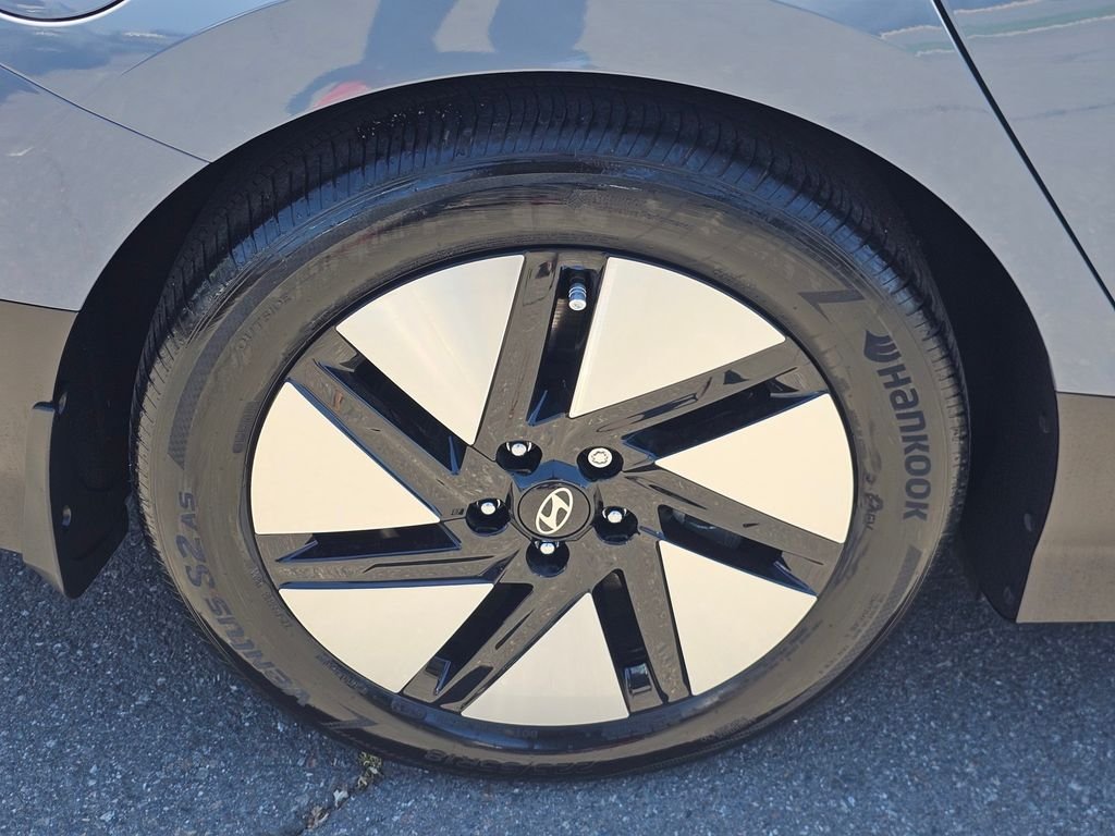 Certified Used 2024 Blue Hyundai SE image 7