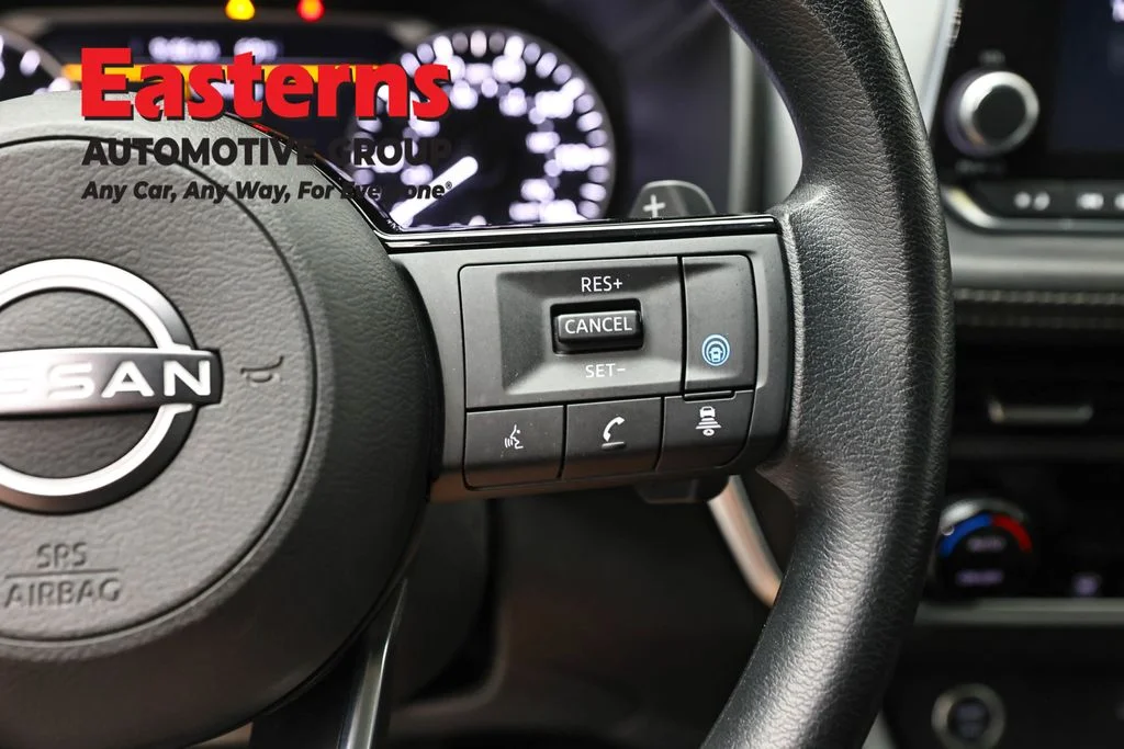 Used 2023 Gray Nissan SV image 15