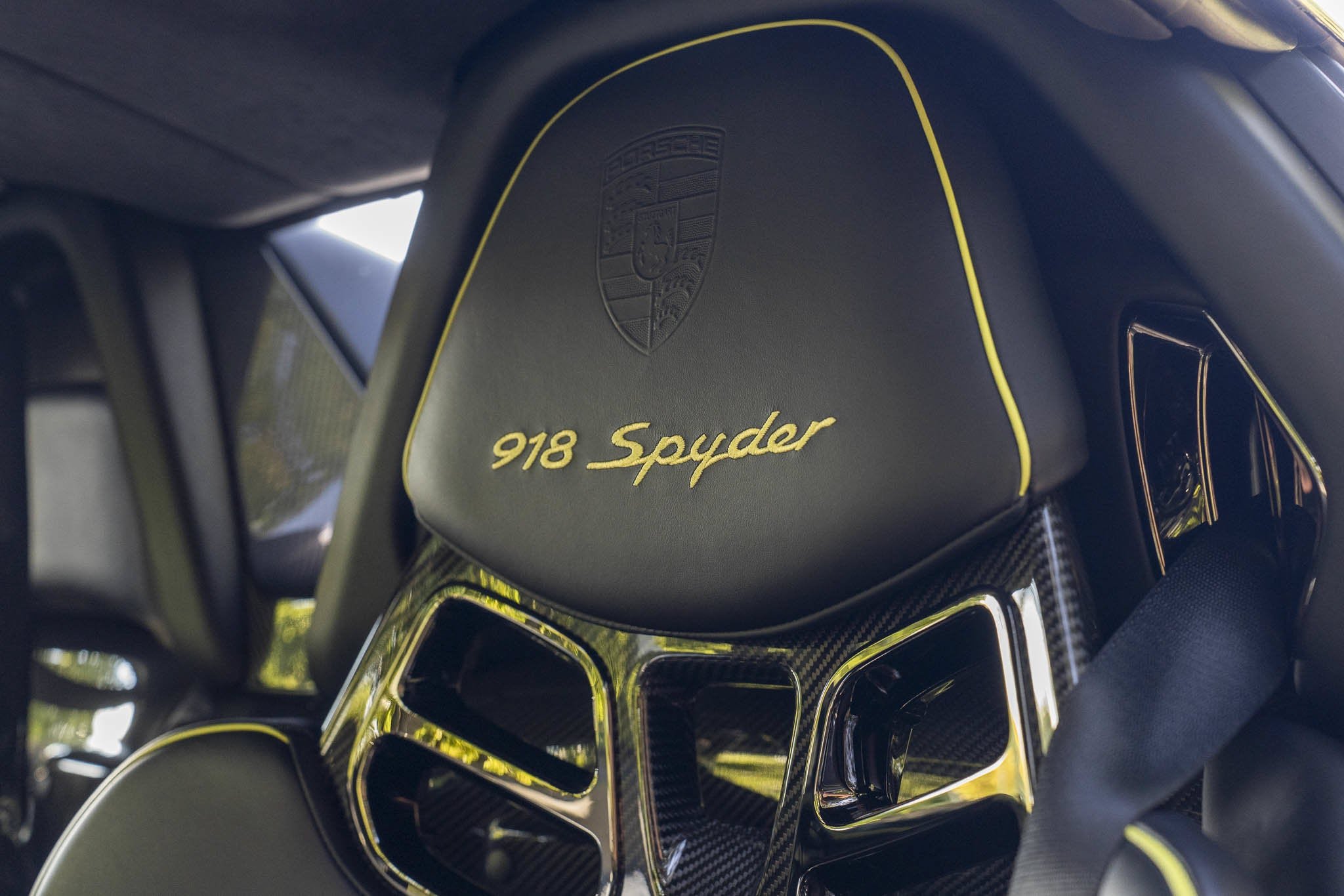 Used 2015 Black Porsche  image 46