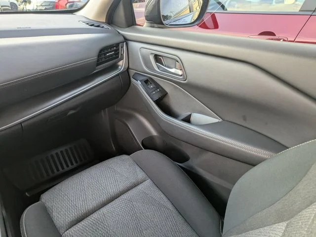 Used 2024 Gray Nissan SV image 18