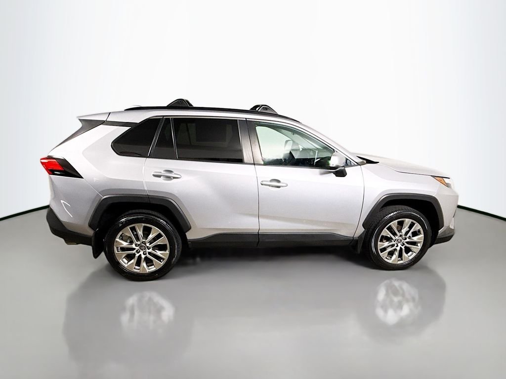 Used 2024 Silver Sky Metallic Toyota XLE Premium image 8