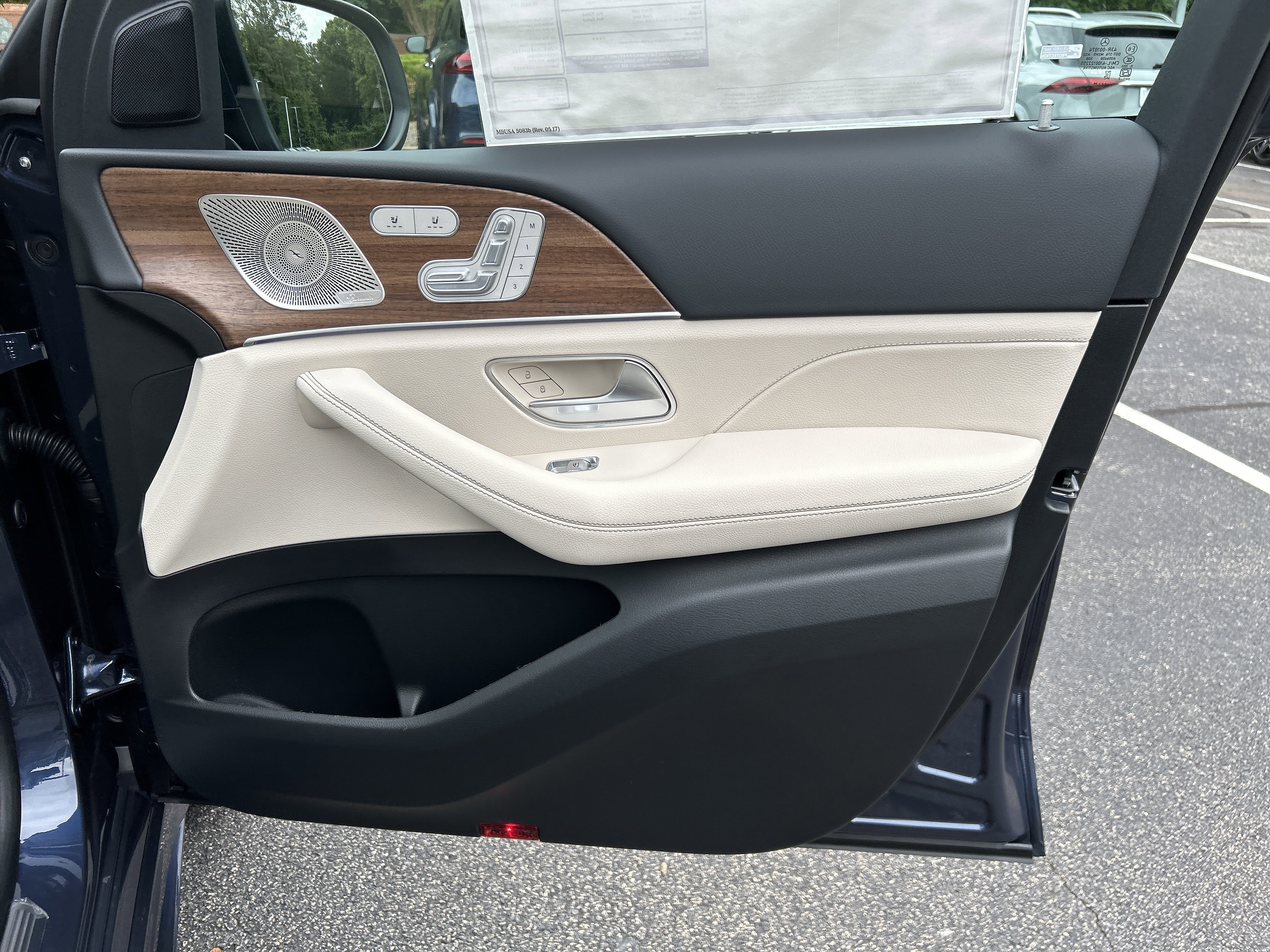 New 2026 Twilight Blue Metallic Mercedes-Benz GLE 350 SUV image 41