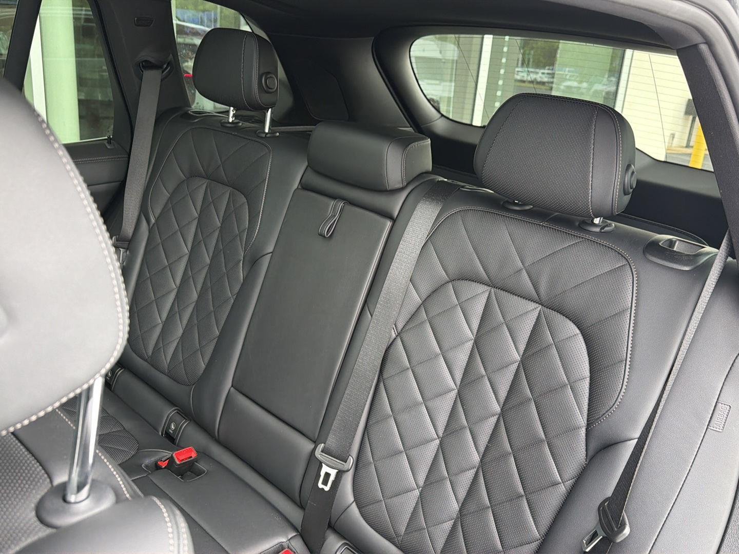 Used 2024 Skyscraper Grey Metallic BMW sDrive40i image 32