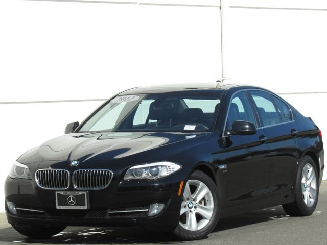 2012 BMW 5 Series 528i xDrive Sedan's photo