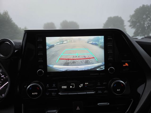 Used 2022 Moon Dust Toyota XLE image 30