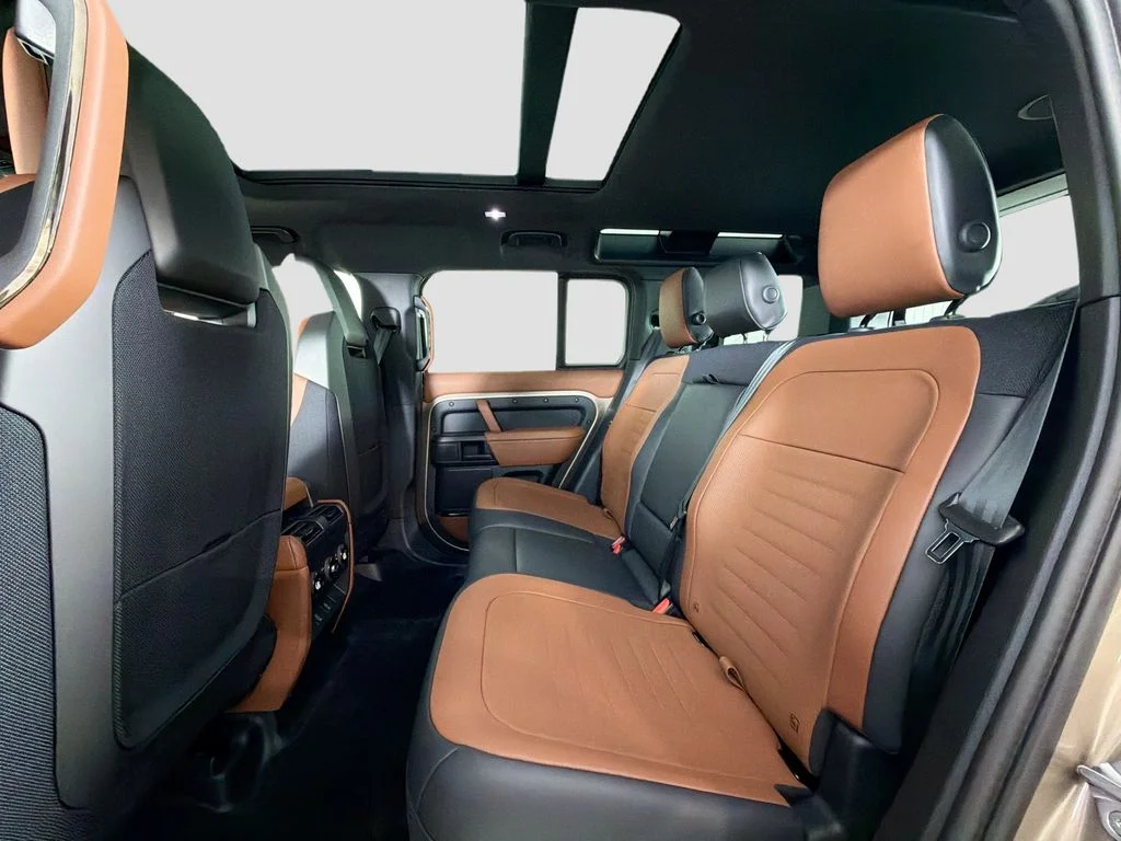 New 2026 Petra Copper Land Rover  OCTA image 26