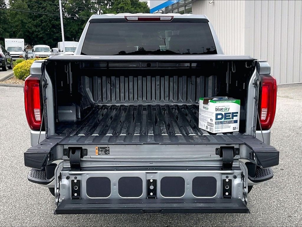 Used 2023 Silver GMC SLT image 31