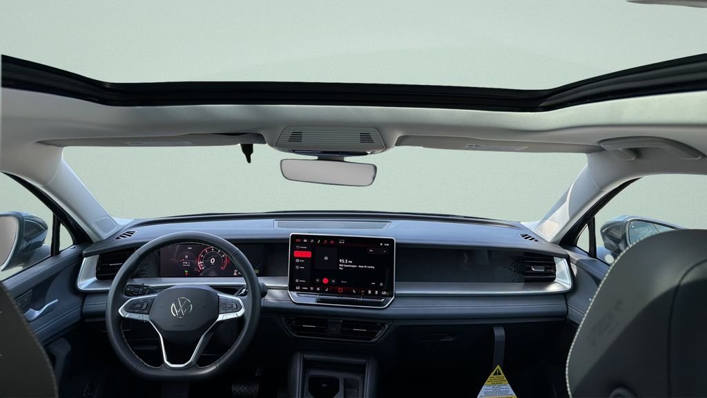 New 2026 Platinum Gray Metallic Volkswagen 2.0T SE image 27