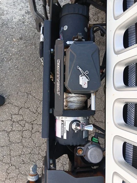 Used 2018 White Jeep Unlimited Sahara image 9