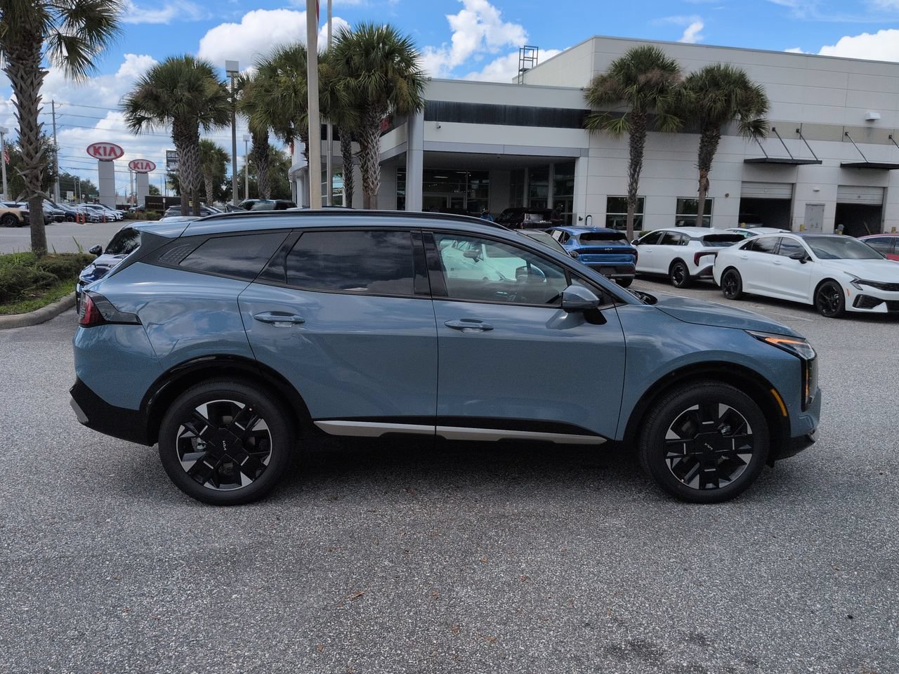 New 2027 Heritage Blue Kia SX-Prestige image 4