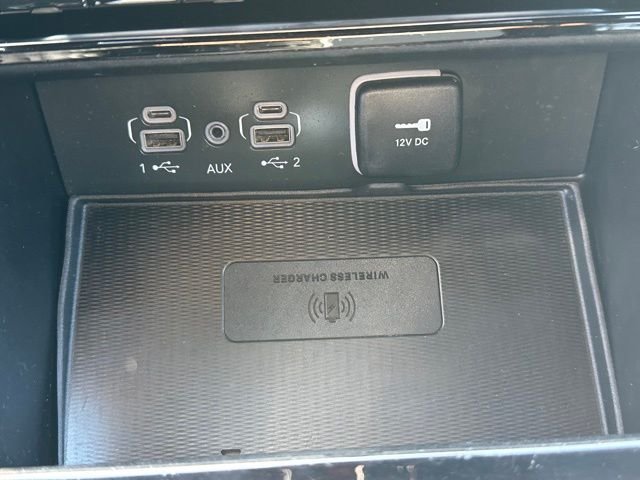 Used 2023 White Jeep Overland image 40