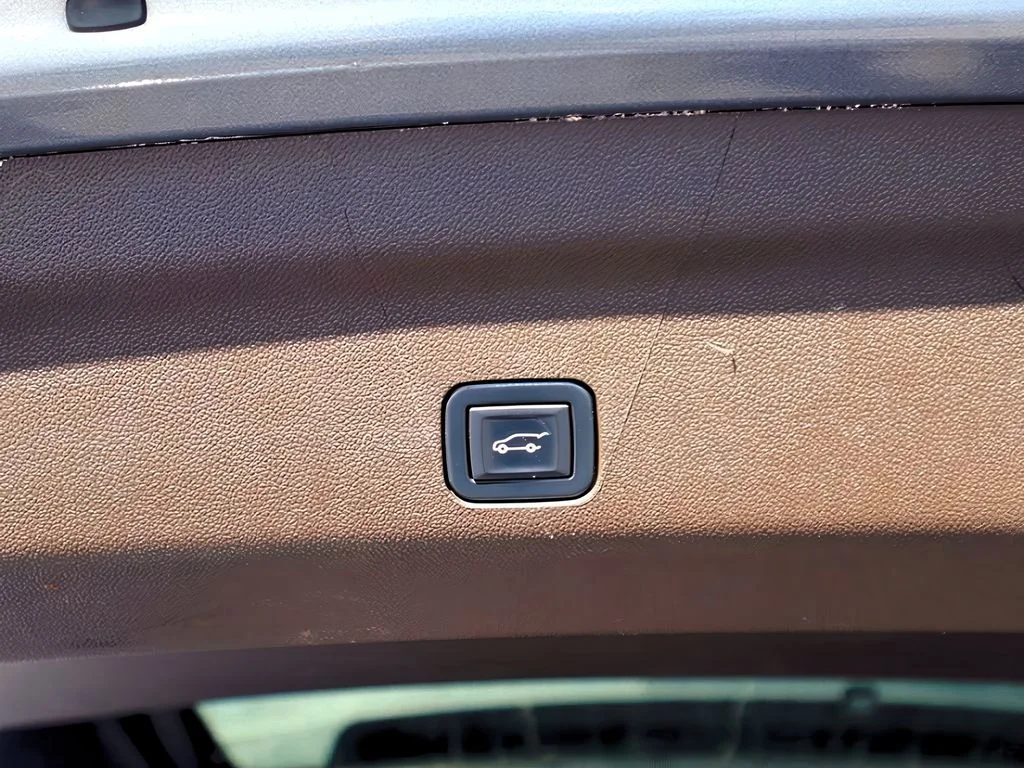 2022 Chevrolet Tahoe LT - Photo 10