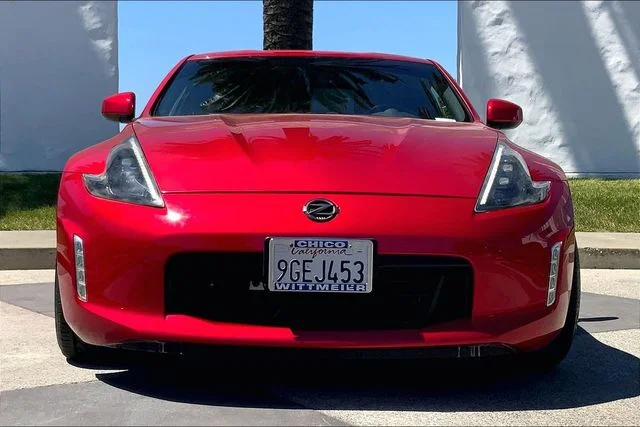 Used 2020 Passion Red Nissan Base image 3