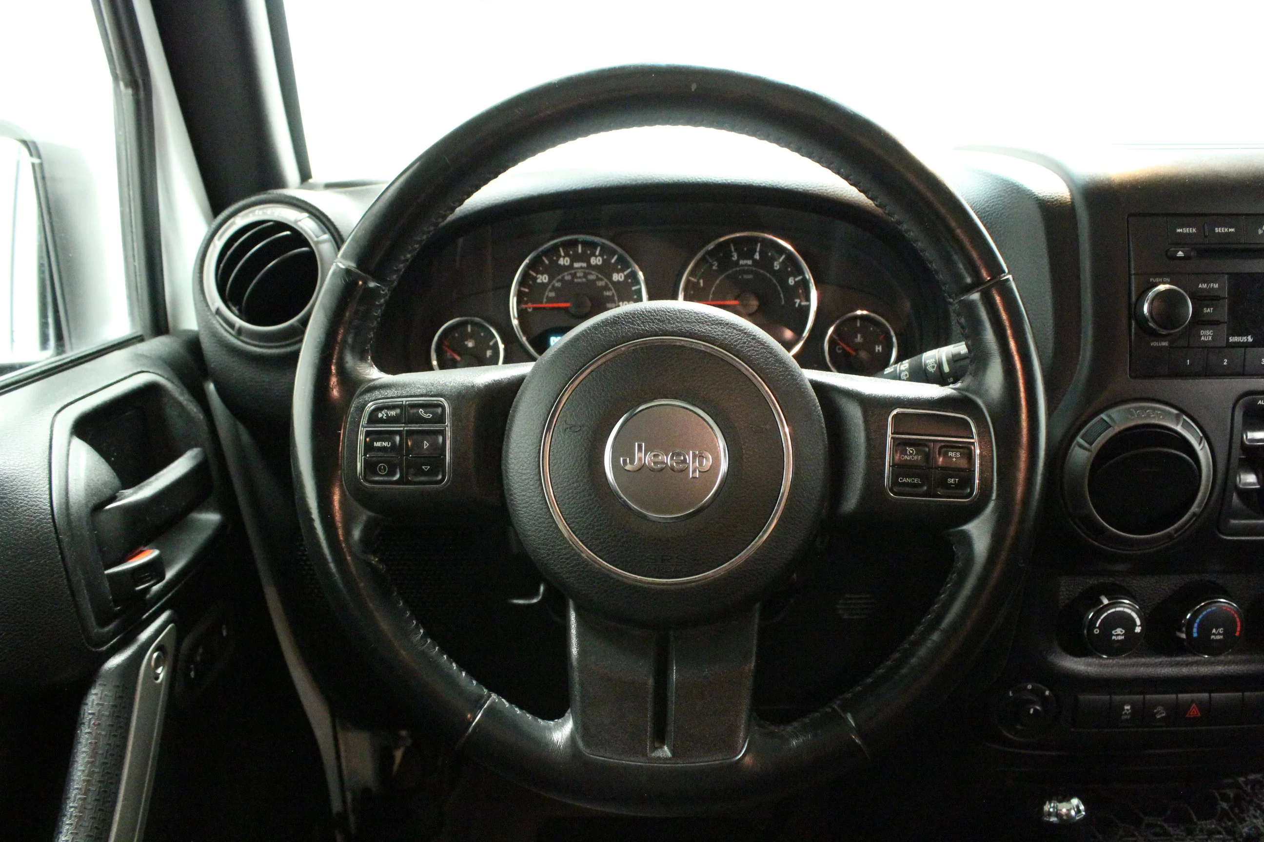 Used 2018 Bright White Clearcoat Jeep Sport image 20