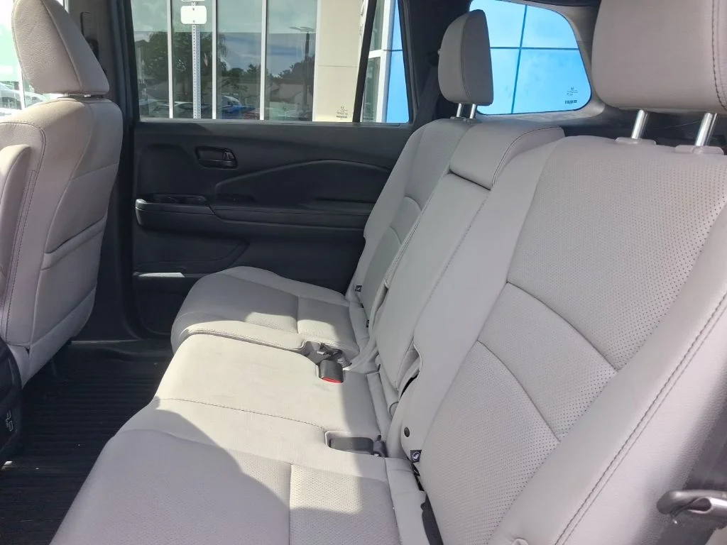 Used 2022  Honda EX-L image 22