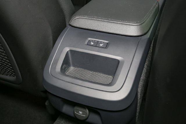 Used 2024 Black Volvo B5 Plus Dark Theme image 20